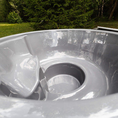 Premium 4-Person Fully-Assembled ThermoWood® Wood-Fired Hot Tub [MWT4] (SAK14528)